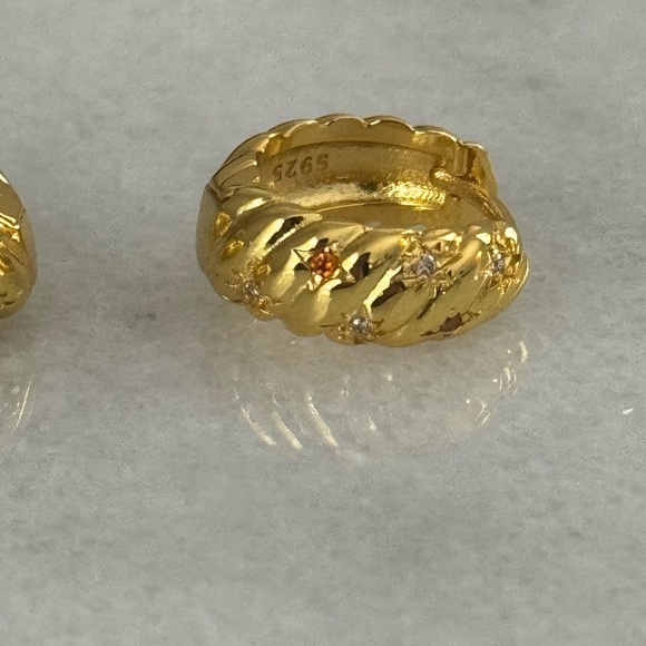 Gold Chunky Crescent Twist Hoop Star Crystal Earrings

 Brand New - Picture 6 of 6